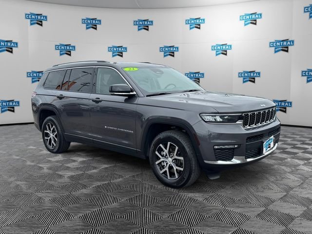 Used 2023 Gray Jeep Limited image 8