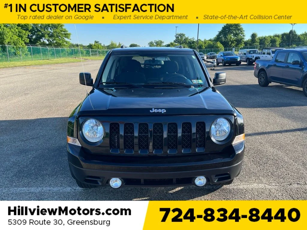 Used 2015 Black Clearcoat Jeep Latitude image 8