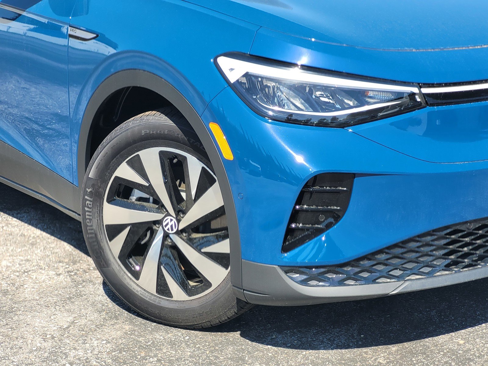 New 2026 Blue Volkswagen Pro image 3