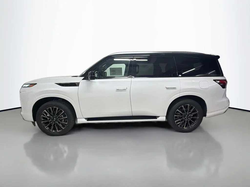 New 2026 White / Black INFINITI AUTOGRAPH image 2