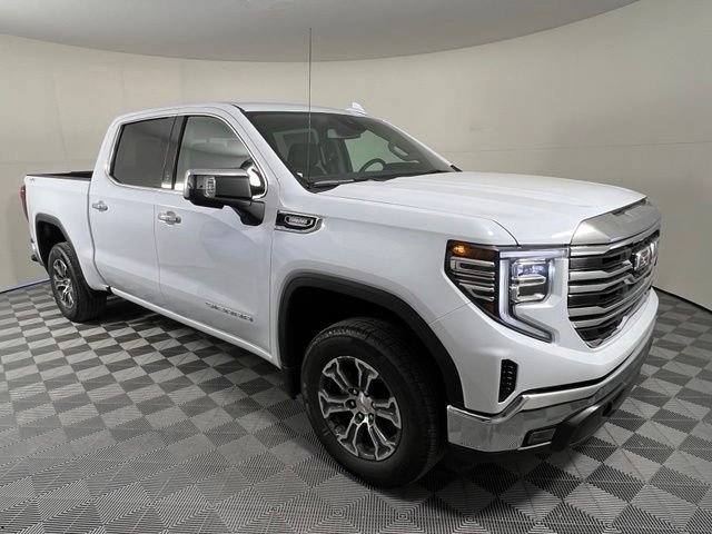 New 2026 Glacier White Tricoat GMC SLT image 1