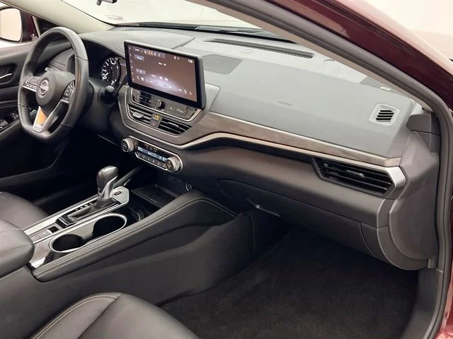 2023 Nissan Altima SL - Photo 13