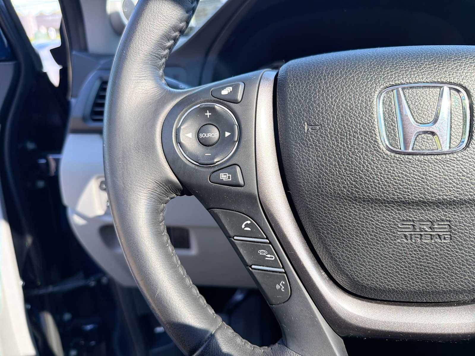 Certified Used 2023 Obsidian Blue Pearl Honda RTL image 25