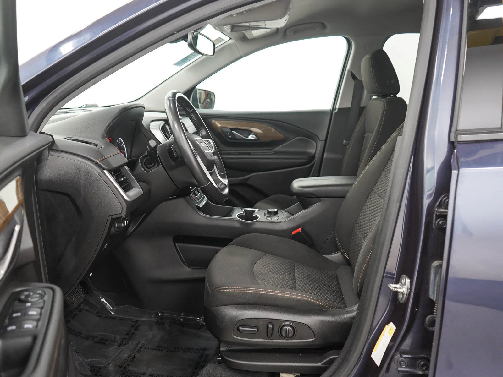 Used 2019 BLUE STEEL METALLIC GMC SLE image 23