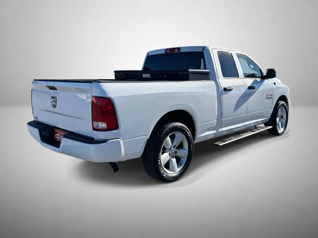 Used 2015 White Ram Express image 3