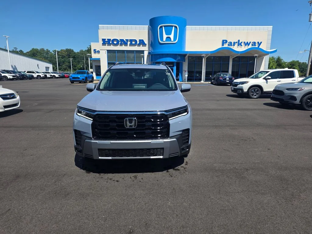 New 2026 Sonic Gray Pearl Honda Touring image 8