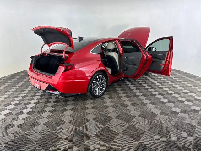 Used 2020 Red Hyundai Limited image 14