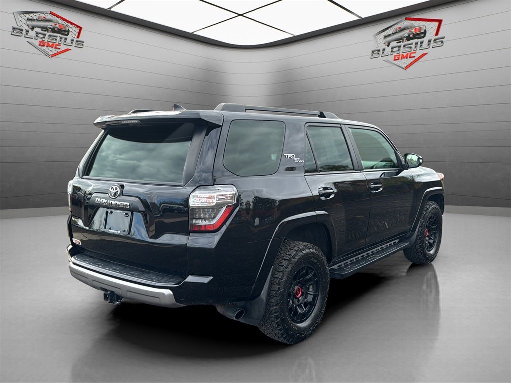 2022 Toyota 4Runner TRD photo 4