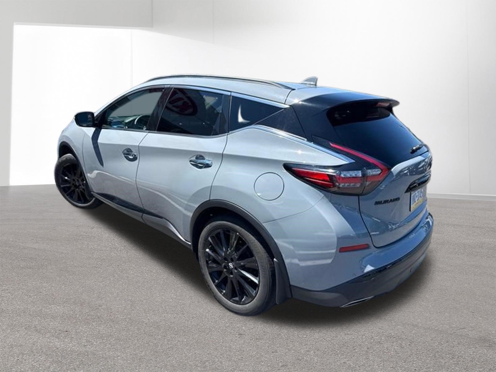 Used 2023 Boulder Gray Pearl Nissan SV image 9