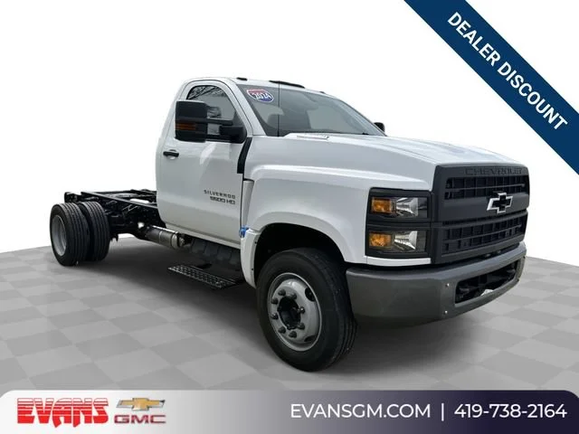 2024 Chevrolet Silverado 5500 HD Work Truck