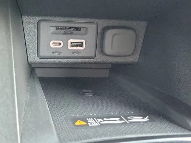 2023 Chevrolet Bolt EV 2LT - Photo 38