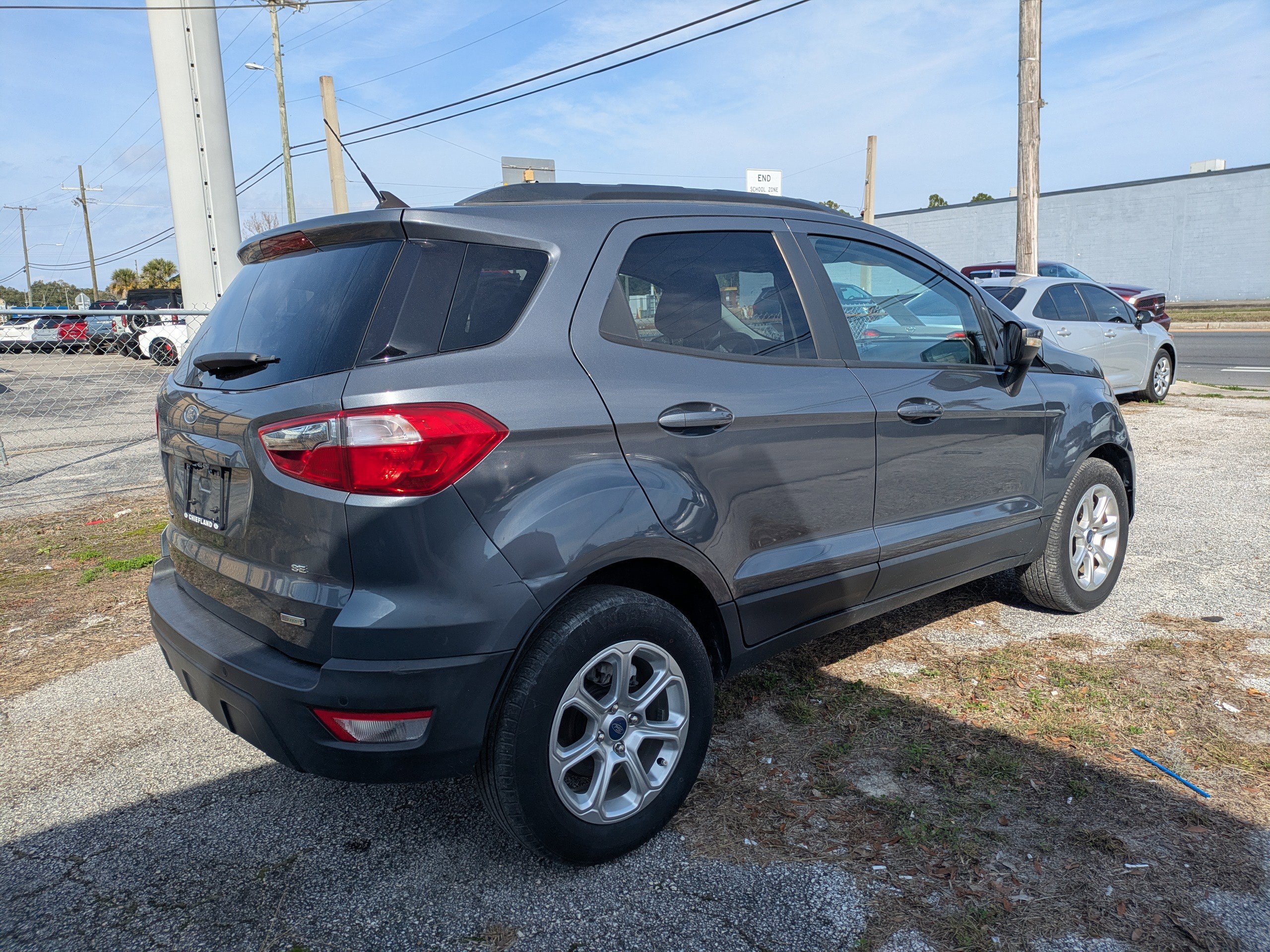Used 2019 Smoke Metallic Ford SE image 4