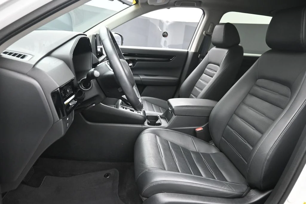 Certified Used 2023 White Honda EX-L image 19