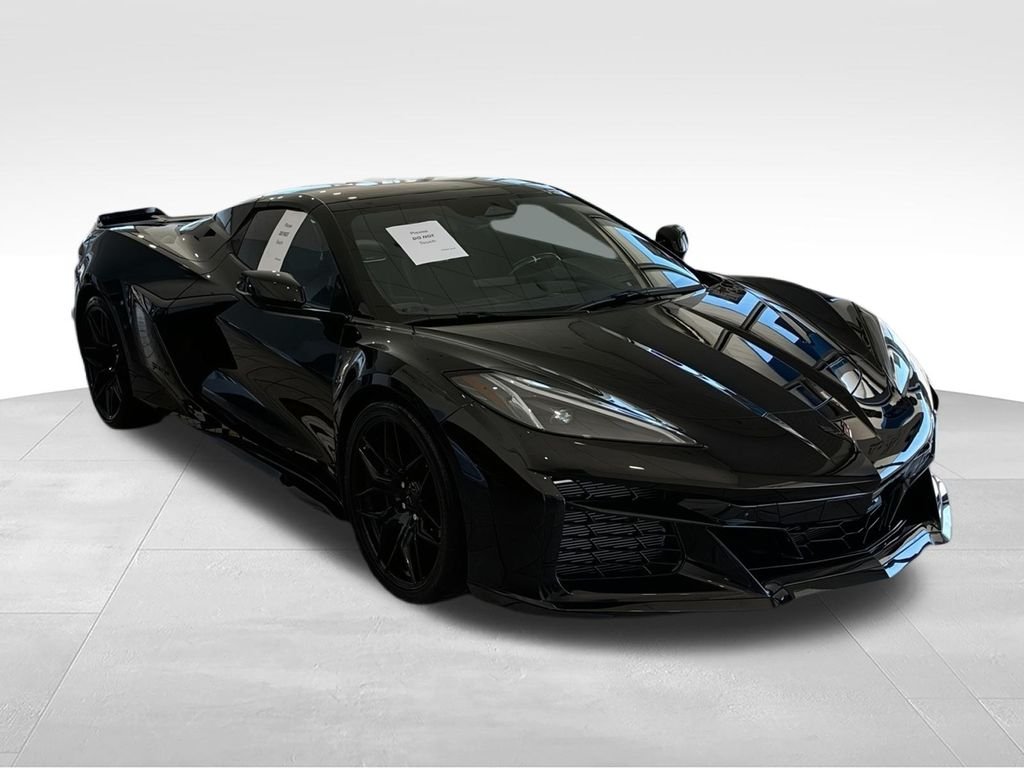 Used 2025 Black Chevrolet Z06 image 4