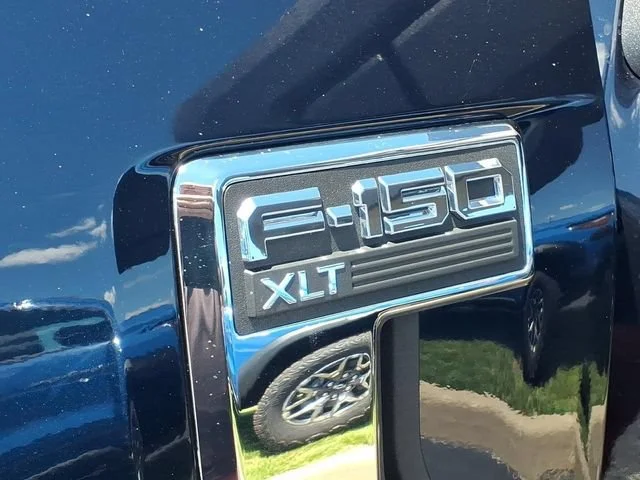 Used 2021  Ford XL image 18