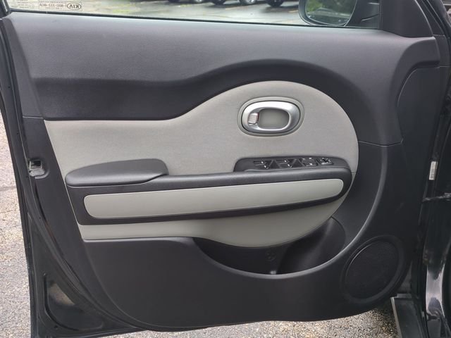 Used 2016 Black Kia Base image 12