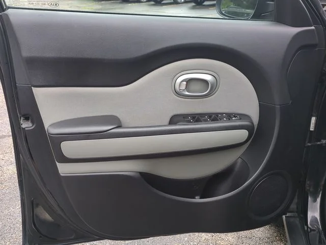 Used 2016 Black Kia Base image 12