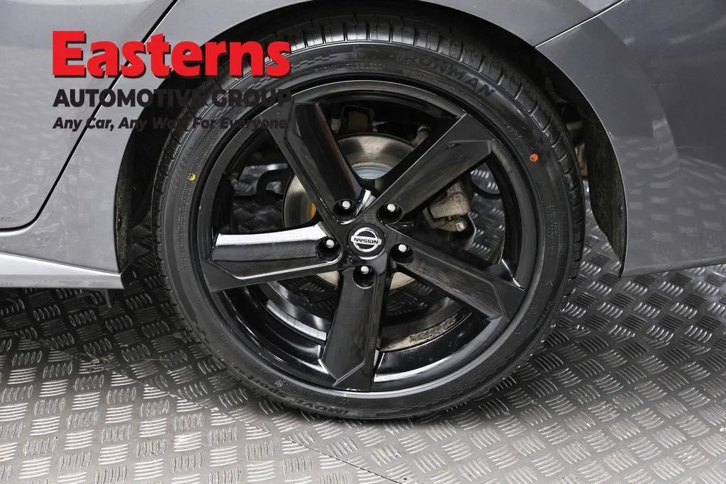 Used 2023 Gray Nissan SR image 10