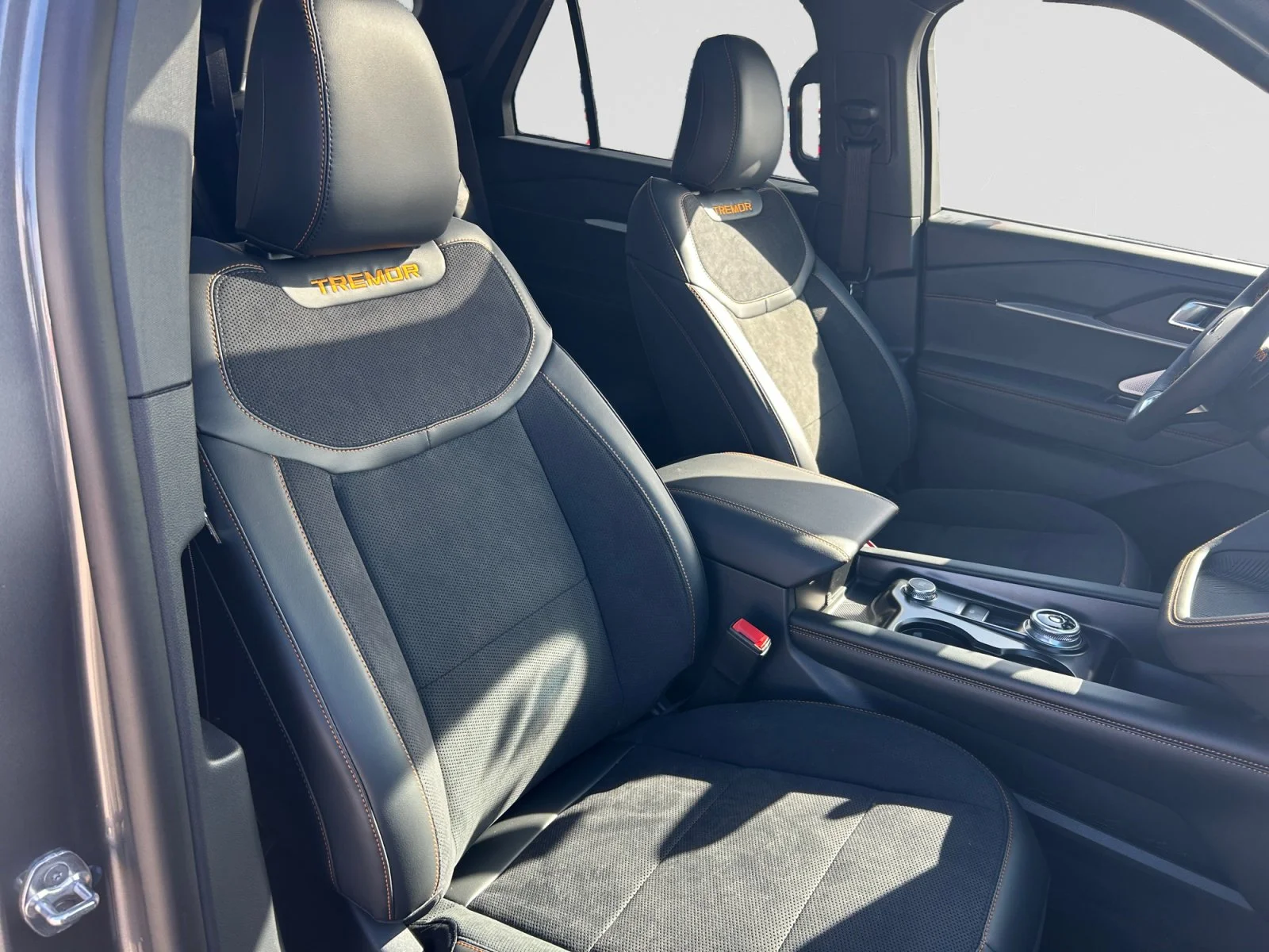 New 2026 Carbonized Grey Metallic Ford Tremor image 12