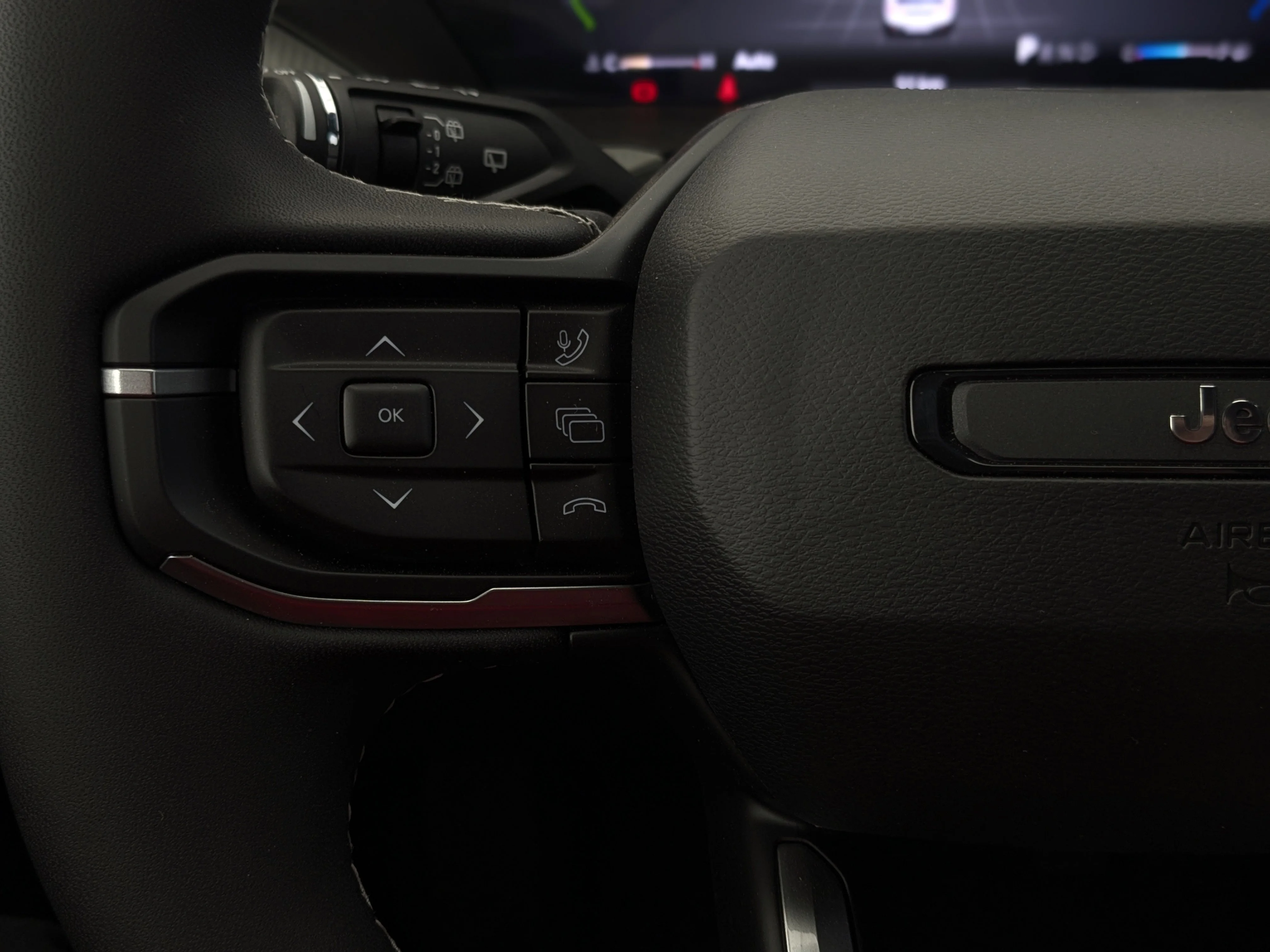 New 2026 Silver Jeep Laredo - 1.6L Turbo Hybrid - 12.3 Uconnect 5 Display - Selec-Terrain System - Active Driving Assist image 17