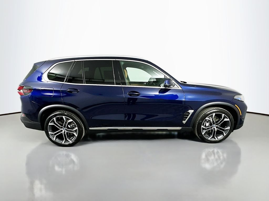 New 2026 Tanzanite Blue II Metallic BMW xDrive40i image 4