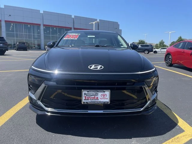 2025 Hyundai Sonata Hybrid SEL - Photo 11