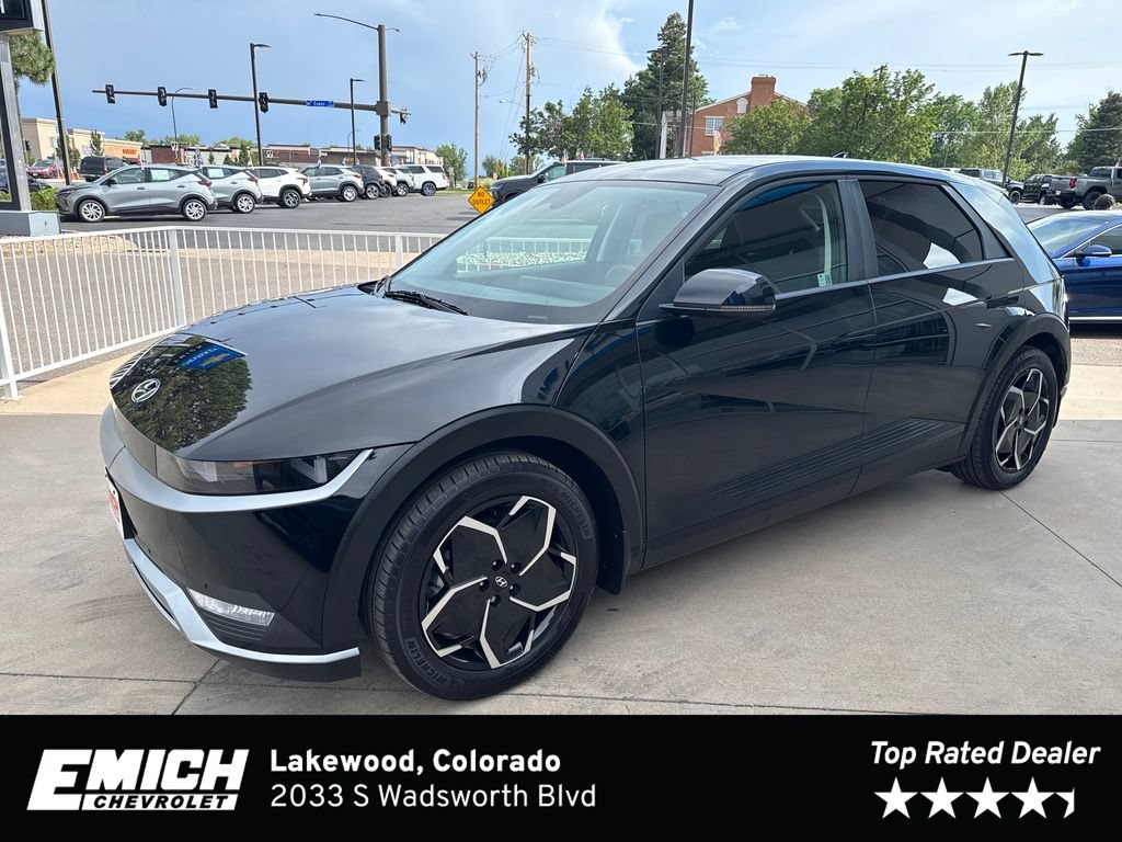 Used 2024 Abyss Black Hyundai SEL image 1
