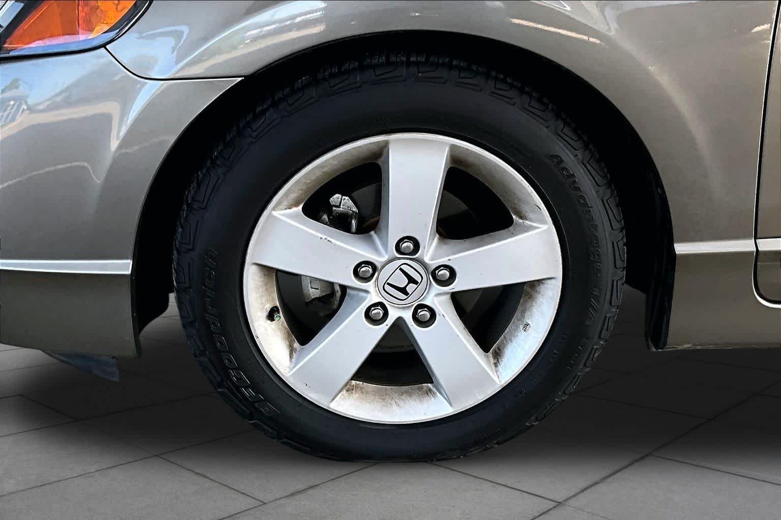 Used 2006 Galaxy Gray Metallic Honda EX image 9