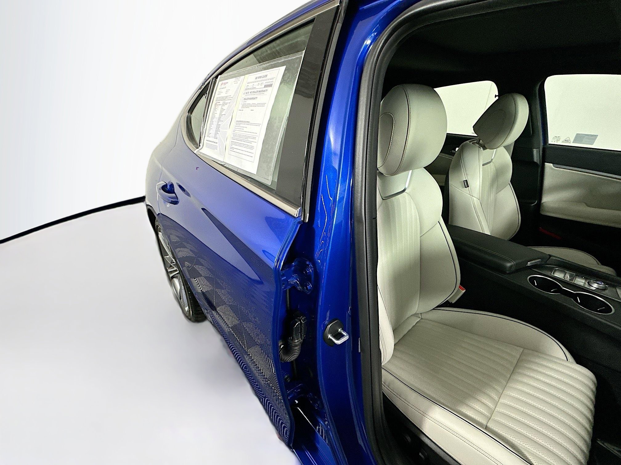 2025 GENESIS G70 Standard - Photo 28