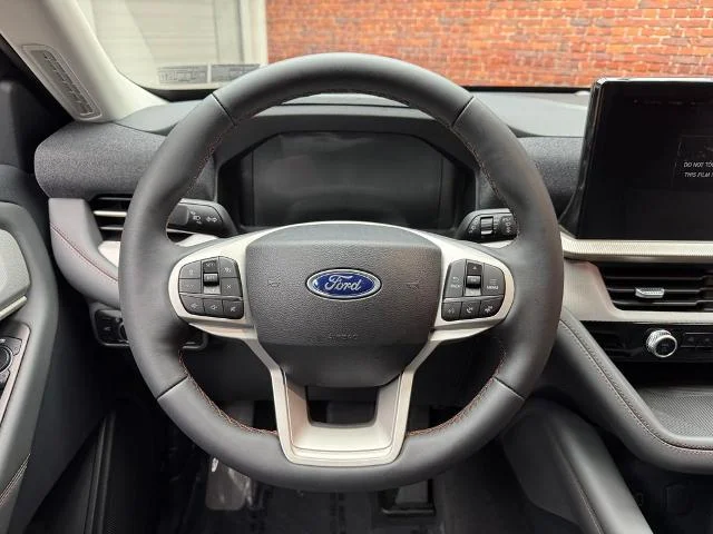 New 2026 Space White Metallic Ford Active image 14