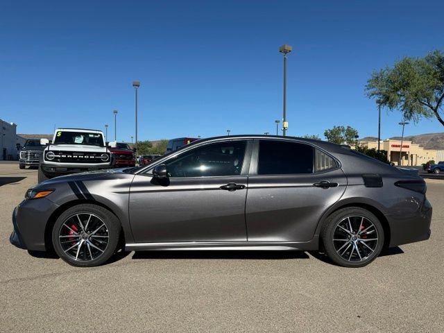 2022 Toyota Camry SE - Photo 10