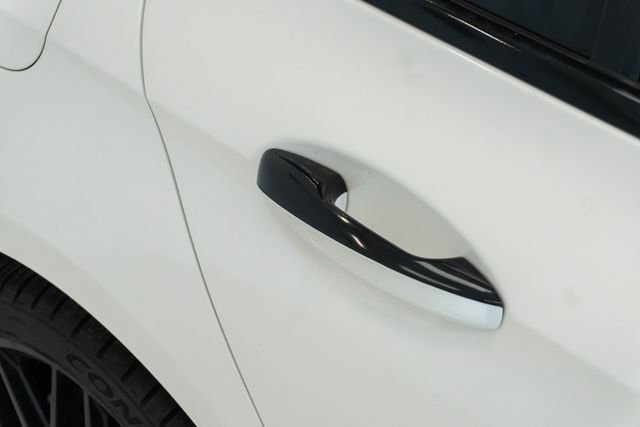Used 2022 White Mercedes-Benz E 450 image 29