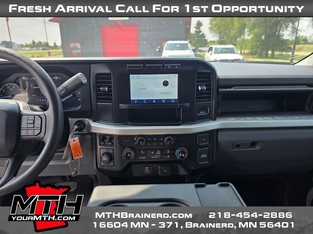 Used 2024 White Ford XLT image 12