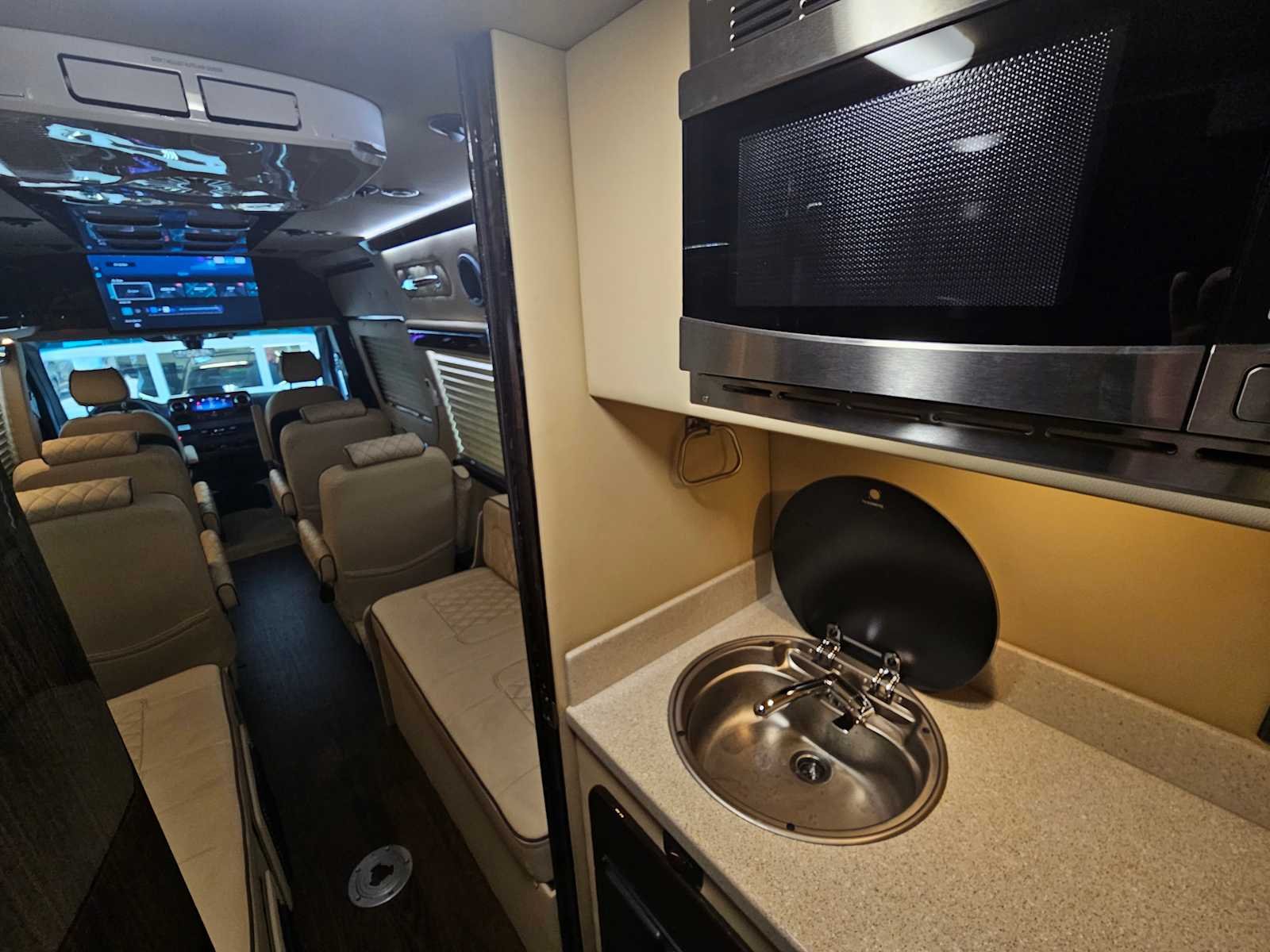 New 2026 Obsidian Black Metallic Mercedes-Benz Avenger Series RV image 43