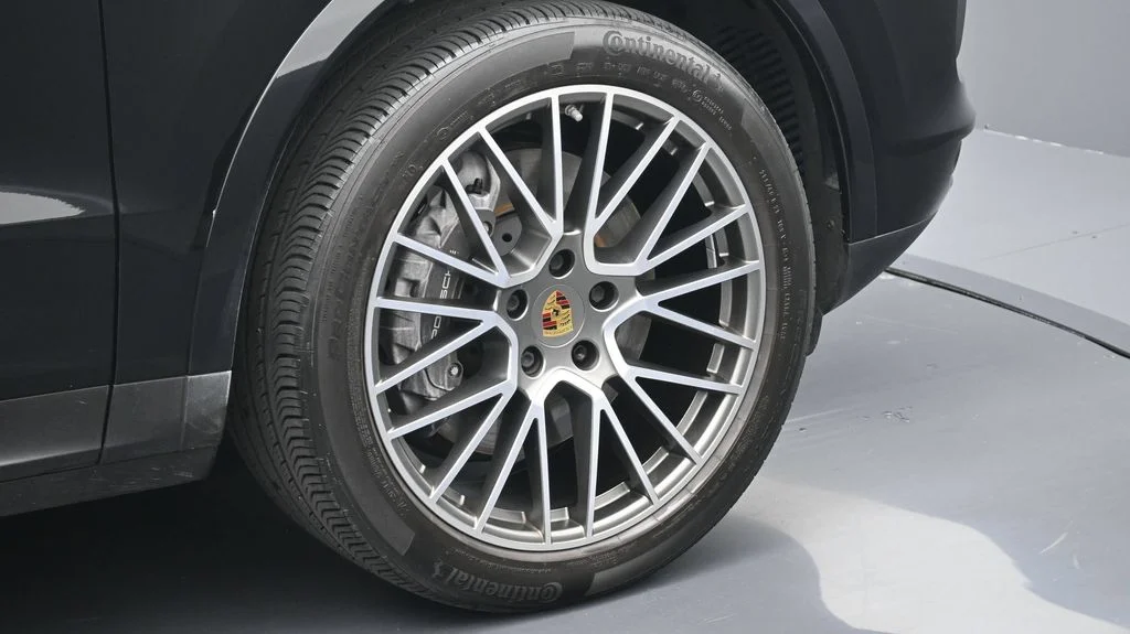 Used 2023  Porsche Platinum Edition image 6