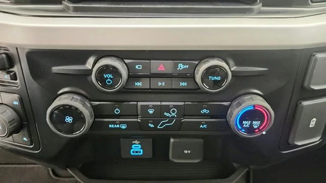 New 2026 Oxford White Ford F-250® XL image 40