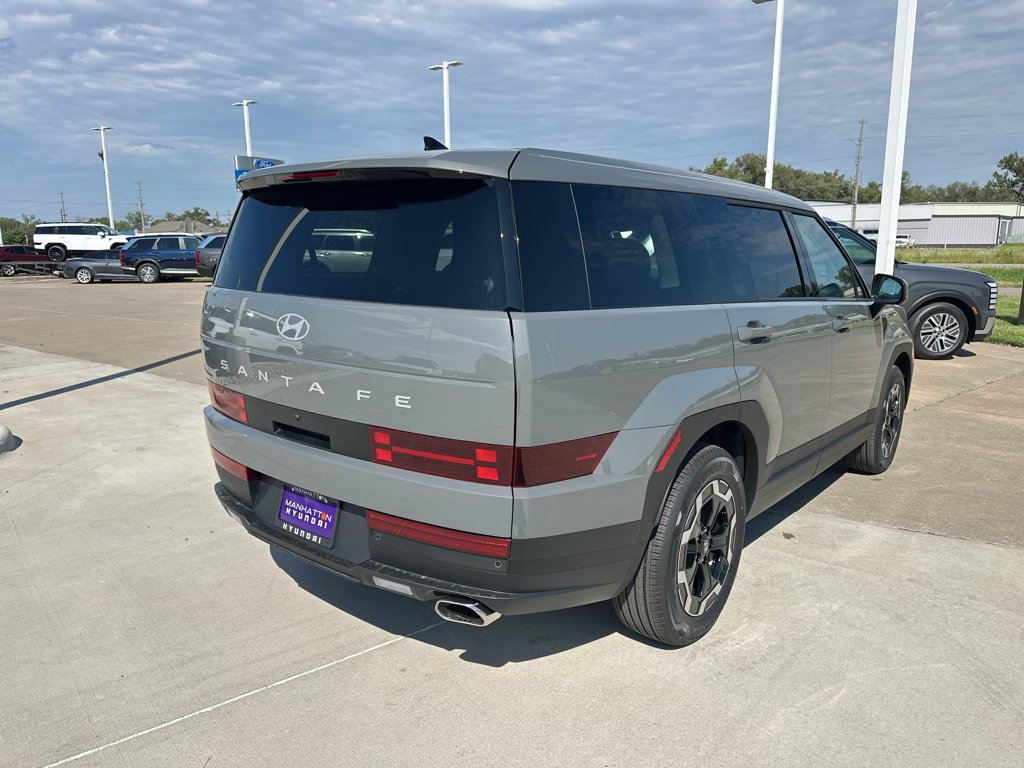 New 2027 Hampton Gray Hyundai SE image 10