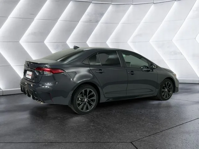 Used 2024  Toyota XSE image 4