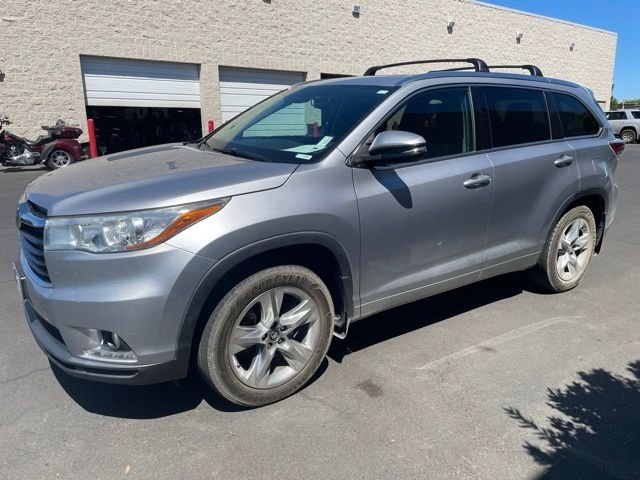 Used 2016 Silver Toyota Limited image 3
