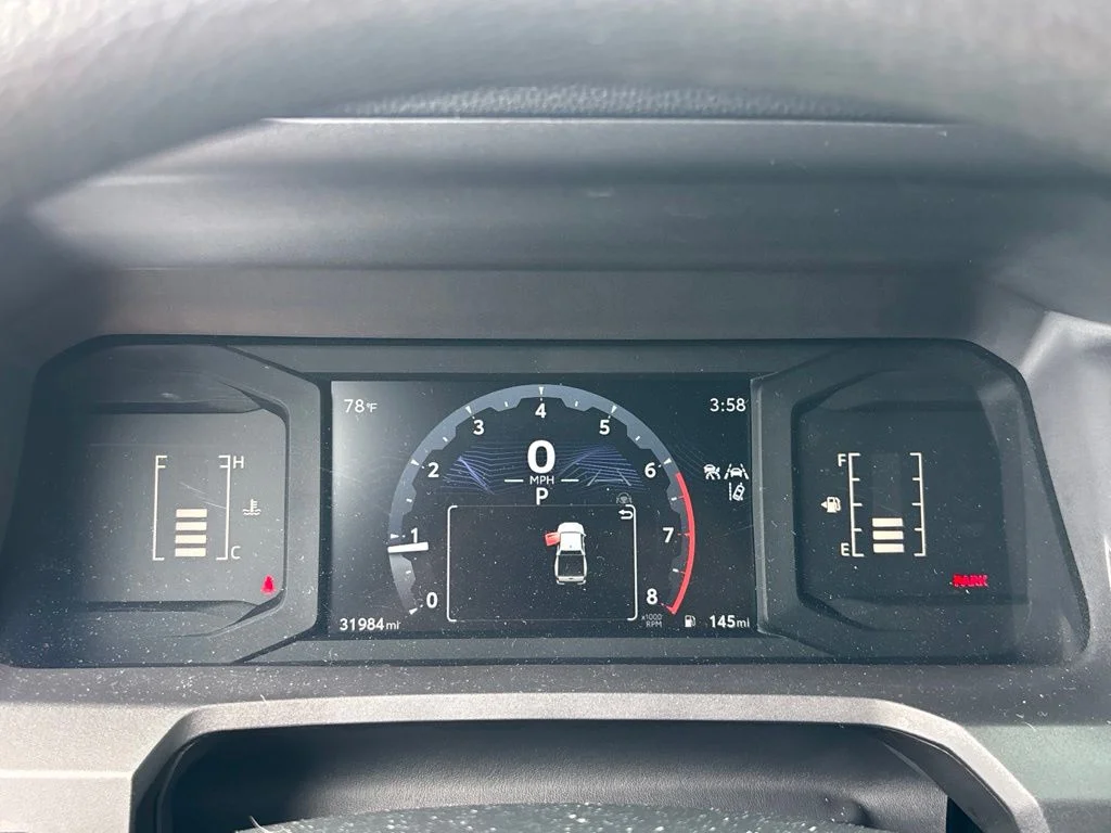 Used 2025 White Toyota SR5 image 23