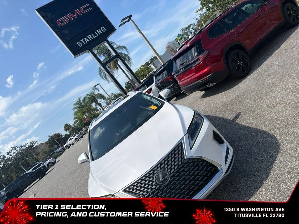 Used 2021 White Lexus 350 image 3