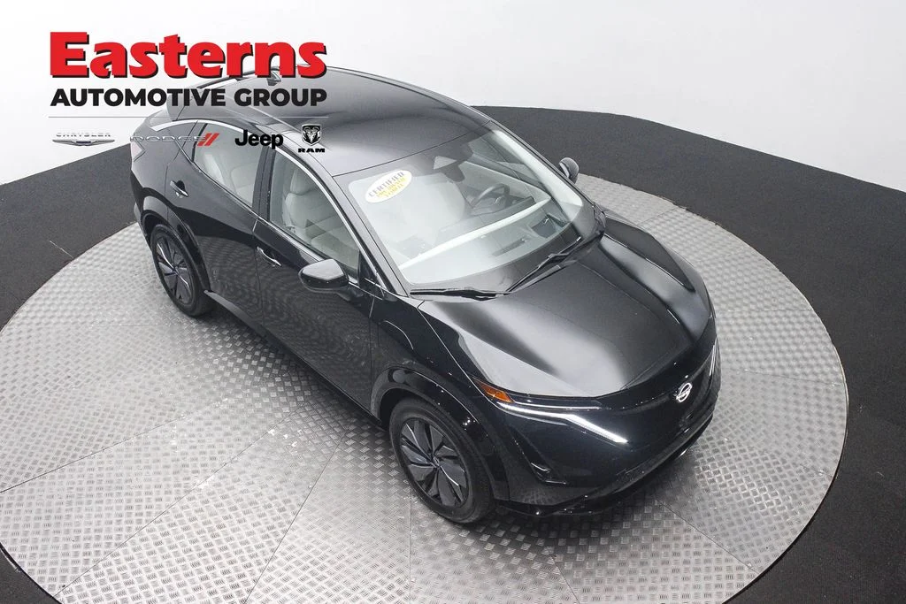 Used 2023 Black Nissan ENGAGE image 3