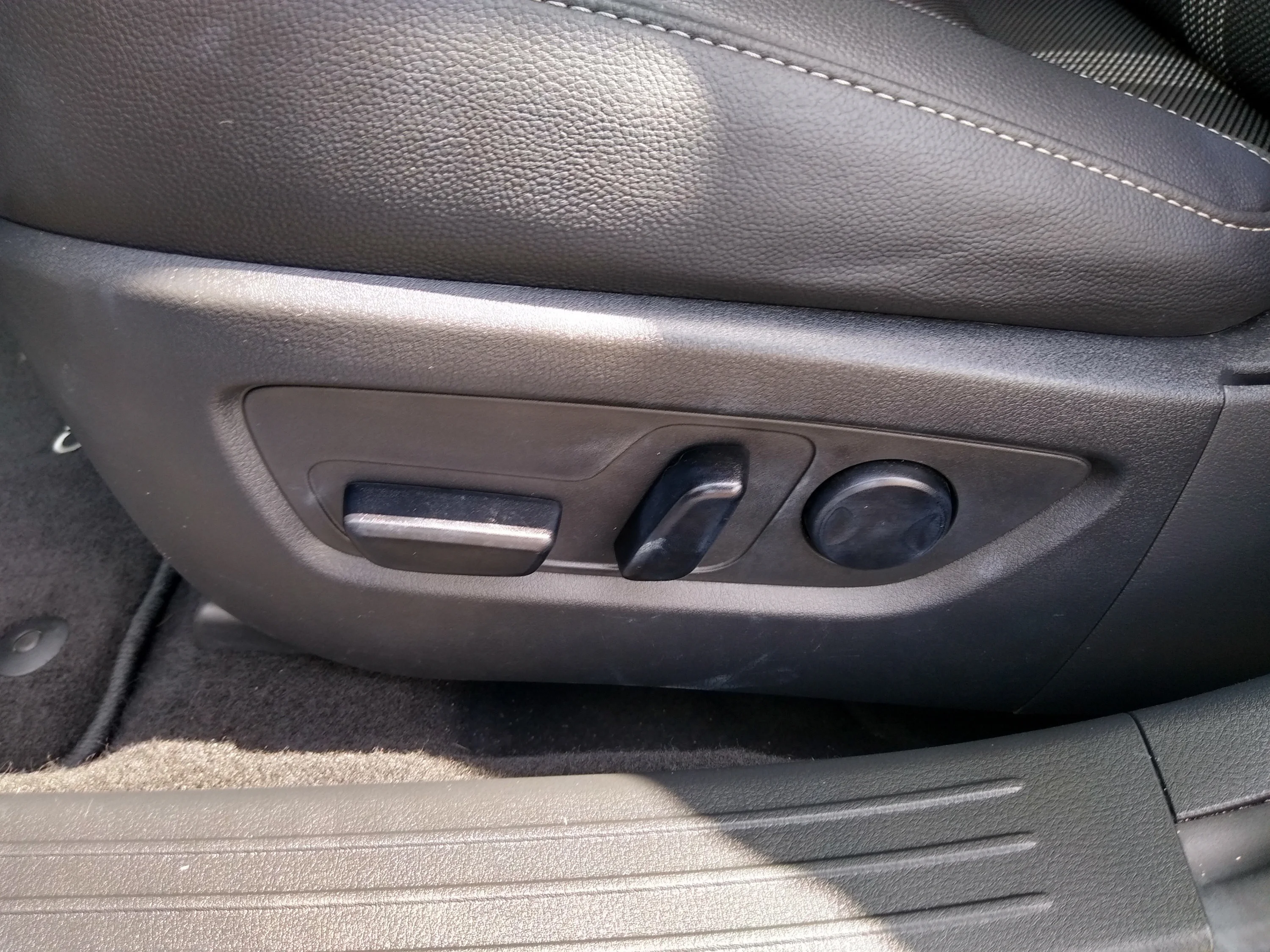Used 2025 Ingot Blue Metallic Mazda 2.5 S Premium Package image 25