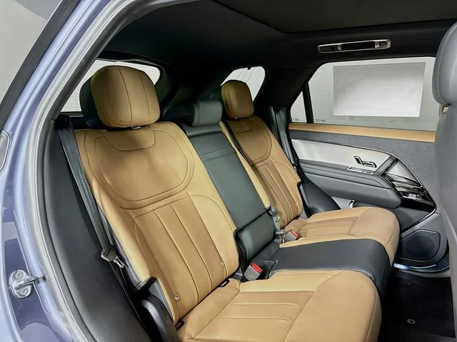 New 2026 Blue Land Rover Dynamic SE image 25