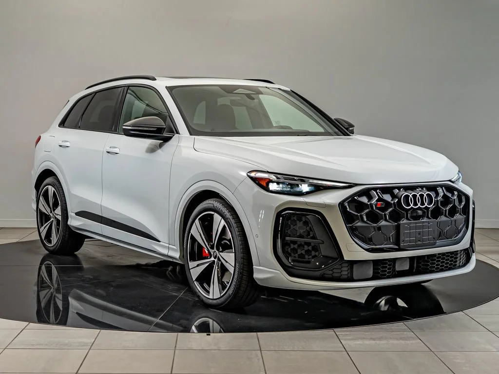 New 2026 Glacier White Metallic Audi Premium Plus image 3