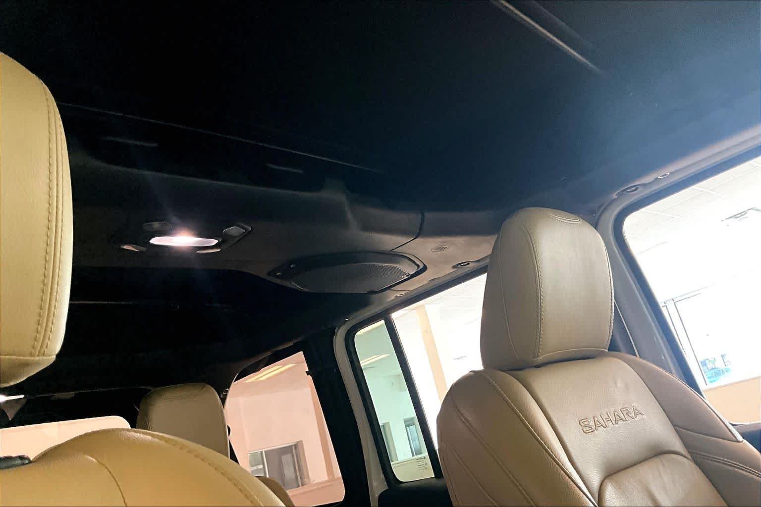 Used 2018 Bright White Clearcoat Jeep Sahara image 12