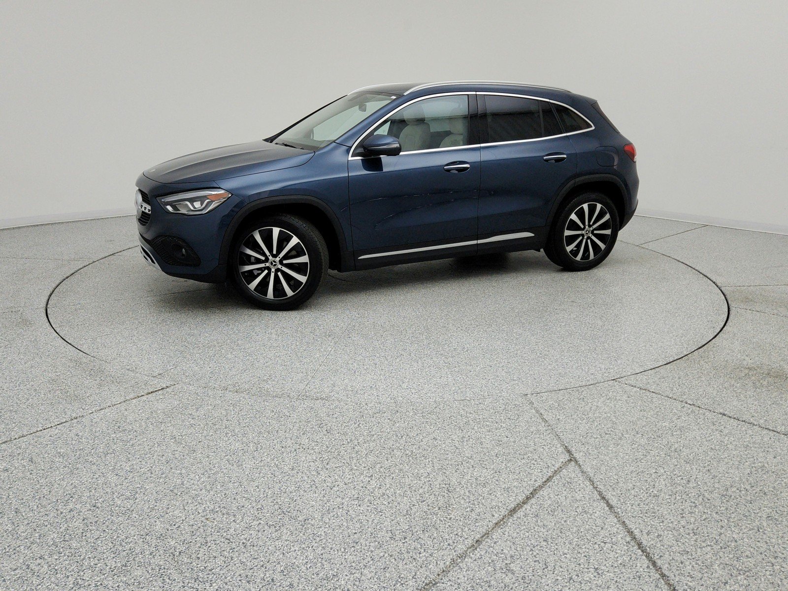 Used 2023 Denim Blue Metallic Mercedes-Benz GLA 250 image 12