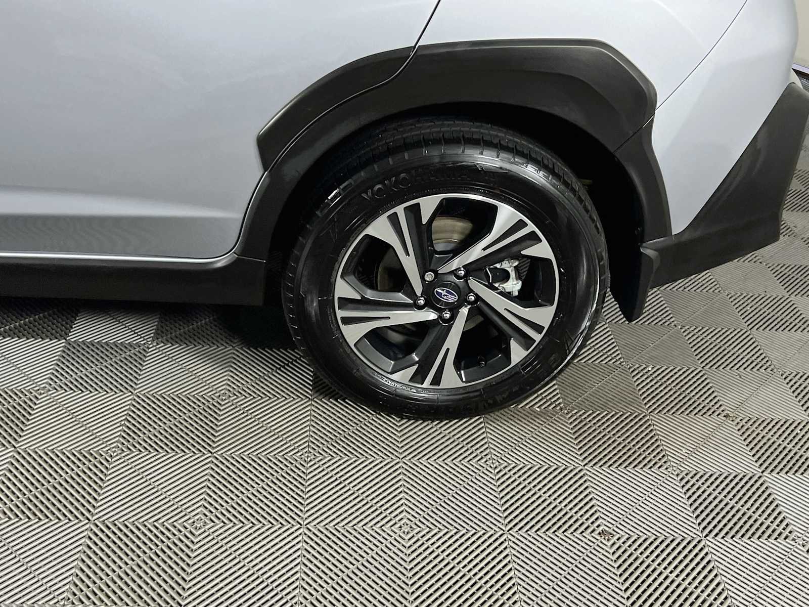 Used 2024 Ice Silver Metallic Subaru Premium image 32