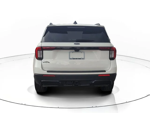 New 2026 White Metallic Ford ST-Line image 6