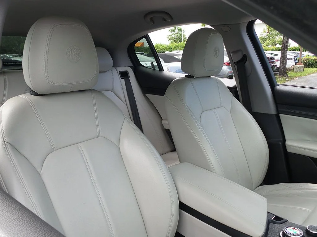 Used 2019 Black Alfa Romeo Base image 27